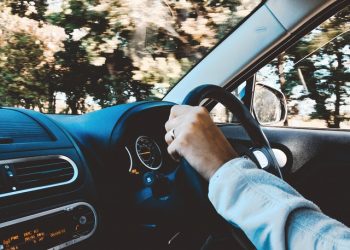Practical driving test tips: how to prepare & pass first time