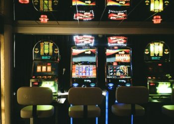 How to play online slots