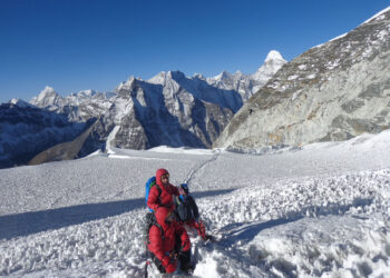 Island Peak Nepal: Difficulty and Best Time and Permits