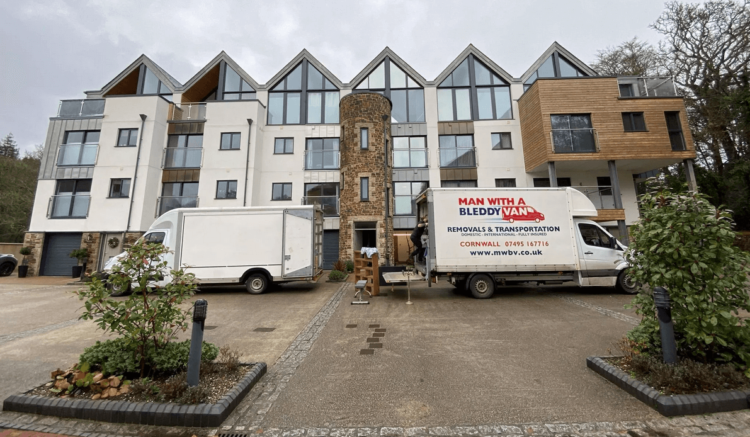 Why Use a Local Removal Company for Your Cornwall Move?