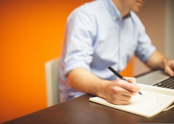 Here Are Key Benefits to Using Professional Ghostwriting Services