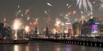 10 of the worlds Biggest Firework Displays