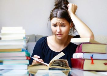 The differences between halls and private accommodation