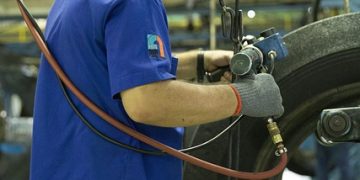 The Benefits of Buying Workwear Bundles