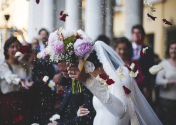 How to Choose Your Wedding Flowers