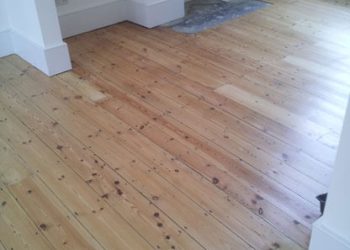 How to know when your wooden floor needs sanding