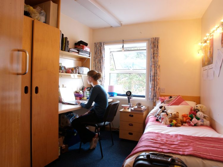 A step-by-step guide to choosing your Leicester student accommodation