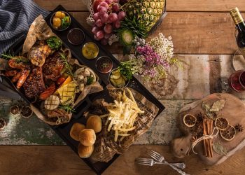 How Caterers Can Help Your Event Go Smoothly