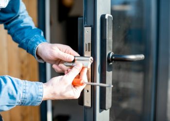 Locked Out? No Problem: Key Expectations from a Round-the-Clock Locksmith Service