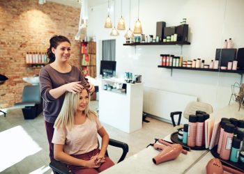What To Expect At A Hair Salon