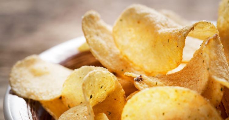 Enjoy Snacking Guilt-Free: The Many Advantages of Low-Calorie Crisps