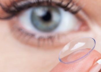 Ensuring Eye Health: Key Considerations When Buying Contact Lenses in the UK
