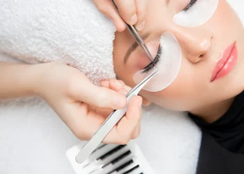 Transforming Beauty Careers: The Rise of Eyelash Extension Courses in London