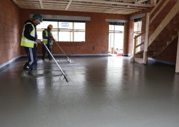 Expert Touch: How Professional Screeding Contractors Enhance London’s Building Projects