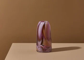 Bud Vases: An Essential Guide to Choosing the Right Flower for Every Vessel
