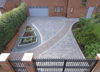 Maximizing Property Value: How Landscaping Can Benefit Your Home’s Worth