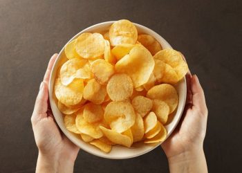 From Air-Frying to Zucchini: The Evolution of Low-Calorie Crisps