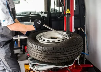 Saving Money and Resources: Cost-Effective Advantages of Mobile Tyre Fitting in Leeds