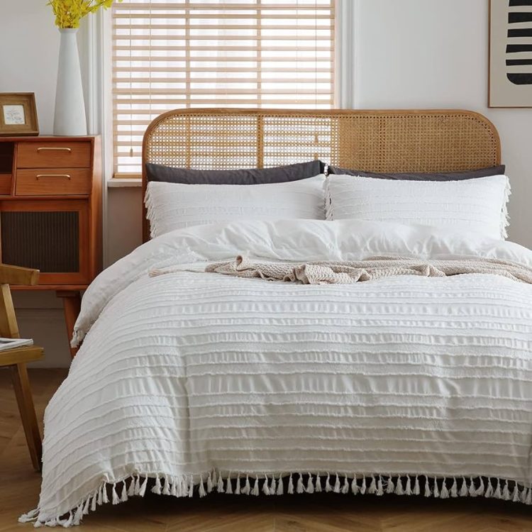 Tips for Buying Bedding Wholesale UK: Get the Best Deals and Avoid Pitfalls