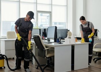 The Advantages of Using Hampshire Commercial Cleaners for Your Business