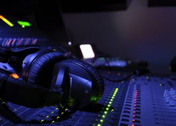 Stress-Free Spotlight: Unleash the Magic of Your Event with Professional Audio Visual Support