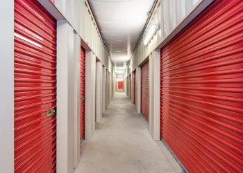 From Clutter to Clarity: How a Huddersfield Storage Company Can Transform Your Space