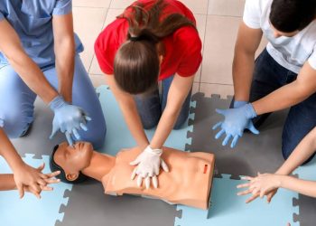 Building Resilient Teams: The Ripple Effect of Emergency First Aid at Work Training