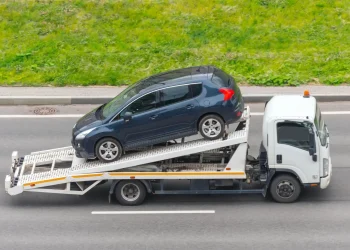 The Advantages of Using a Professional Car Transport Service