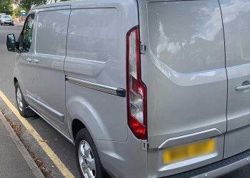 Unlocking Efficiency and Convenience: The Top Reasons to Utilize a Mobile Company to Remove Fleet Graphics