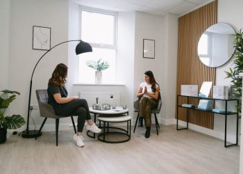 Beyond Traditional Medicine: Exploring the Benefits of Longevity Clinics UK