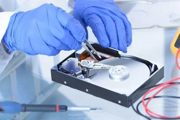 The Essential Guide to Recovering Lost Data from Hard Disk Drives