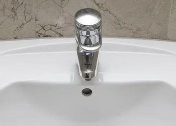 Exploring Different Materials for Effective Cracked Sink Repairs