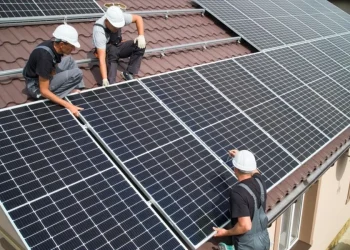 Harnessing the Sun’s Power: The Advantages of Installing Solar Panel Systems