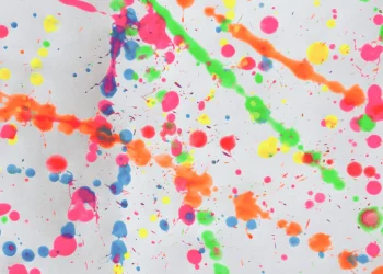 Colourful Creations: Splatter Painting and Other Artistic Adventures for Adults and Children