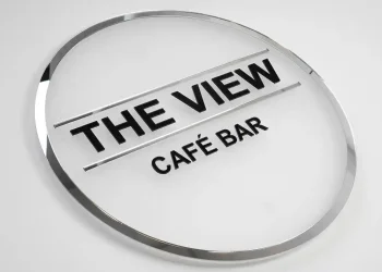 Signs of Success: Why Businesses Choose Professional Sign Makers