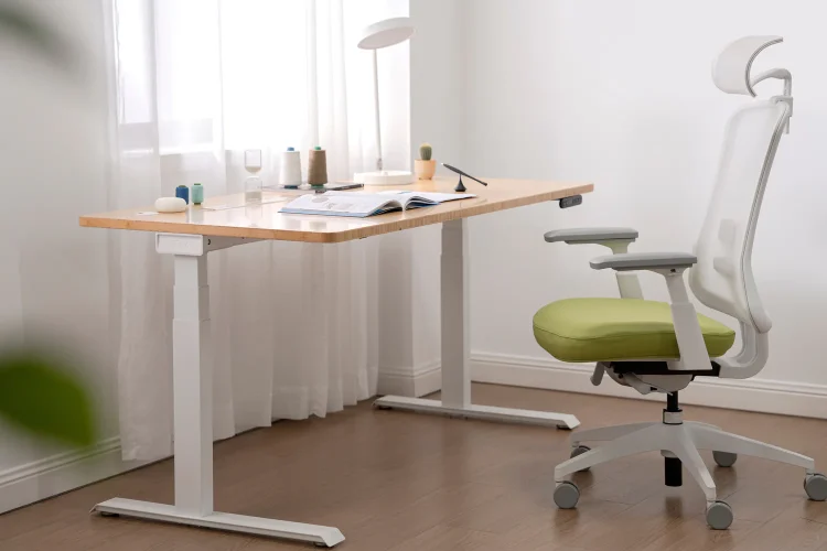The Health Benefits of Adjustable Standing Desks: A Comprehensive Overview