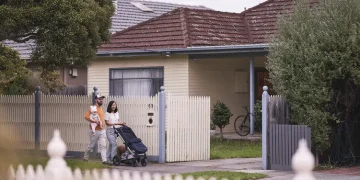 Navigating the Australian Home Loan Market as an Expat with a Mortgage Broker