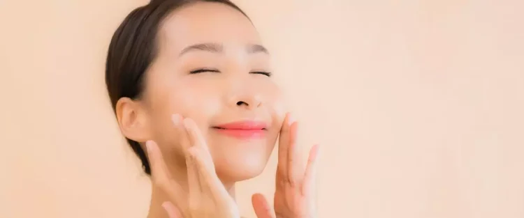The Art of Layering: Mastering the Korean Skincare Routine