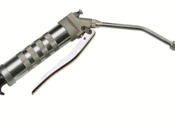 A Guide to Locating Superior Grease Guns