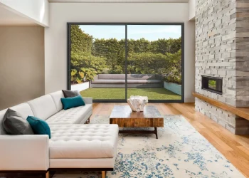 Why Aluminium Sliding Doors Define Modern Indoor-Outdoor Living