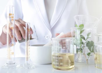 The Founder’s Roadmap to Finding a Specialist Skincare Development Lab